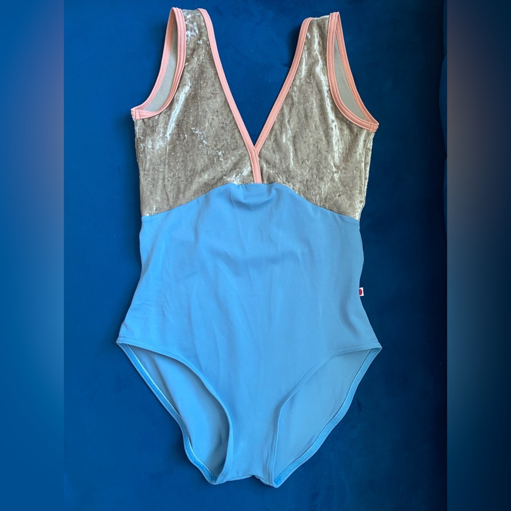 SOLD: Yumiko Alicia | V-Toffee, T-Patagonia, T-Angora | Adult Medium